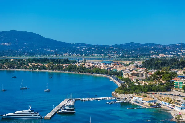 Jachthaven met jachten, Corfu stad — Stockfoto