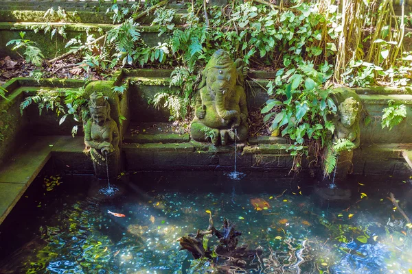 Temple Fountain in Monkey forest, Ubud, Bali — Stock Photo, Image