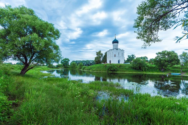 Church of the Intercession on the Nerl (1165), UNESCO heritage s — Stock Photo, Image