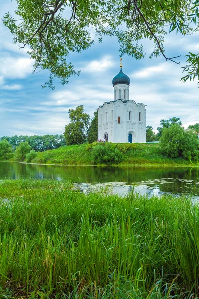 Church of the Intercession on the Nerl (1165) — Stock Photo, Image