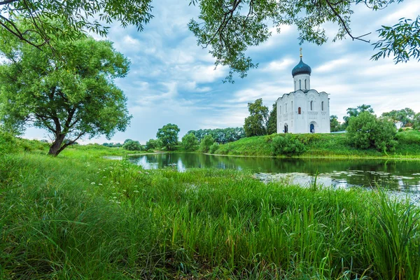 Church of the Intercession on the Nerl (1165) — Stock Photo, Image