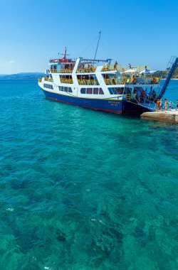 Ouranopolis, Yunanistan - 05 Haziran 2009: Turistik yolcu gemileri b
