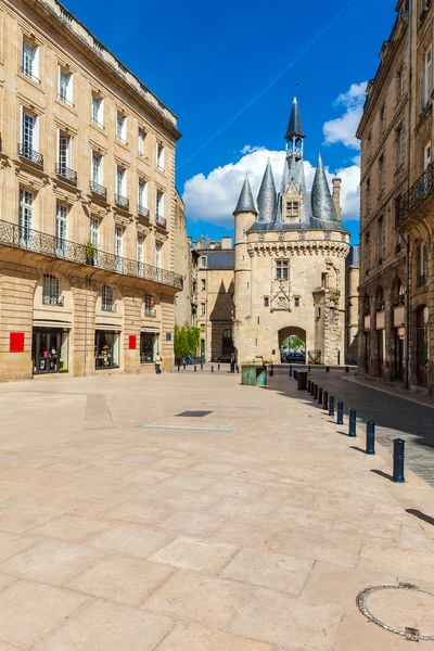Şehir kuleleri, Bordeaux kalan — Stok fotoğraf