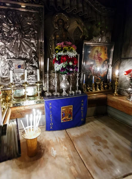 Tumba de Jesús dentro de la Iglesia del Santo Sepulcro, Jerusalén — Foto de Stock