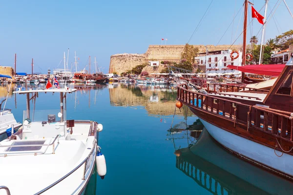 Marina ve Girne kale (16 civarı), Kuzey Kıbrıs
