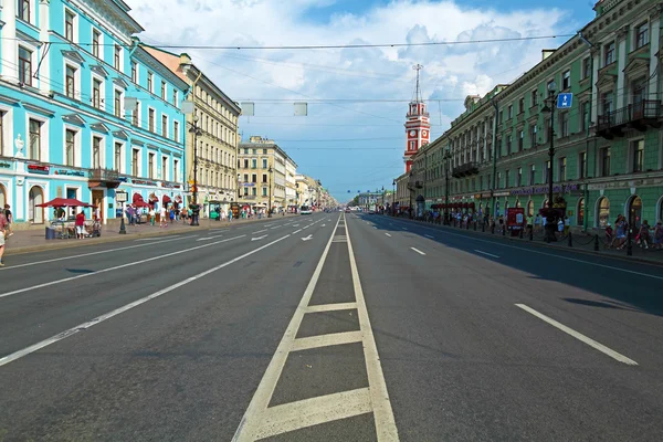 Nevskiy Prospect, Main Street of Saint Petersburg — Stock Photo, Image