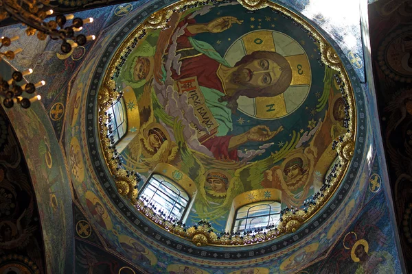 Interieur van de kerk van de Verlosser op het Bloed Spilled, Saint huisdier — Stockfoto