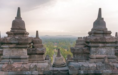 Borobudur Budist tapınağı taş oyma, Magelang, Java ile
