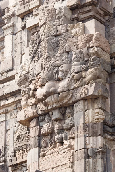 Steenhouwen van Prambanan hindoe tempel, Yogyakarta, Java — Stockfoto