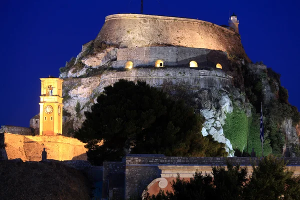 Vista nocturna de la antigua fortaleza iluminada, Corfú, Grecia — Foto de Stock