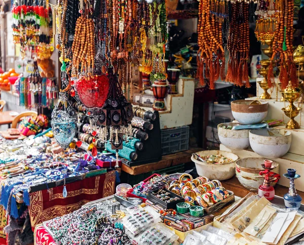 Suvenýry trh v ulicích starého města Jeruzaléma — Stock fotografie