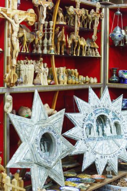 Hediyelik eşya dükkanı, Bethelem Ahşap oyma heykeller