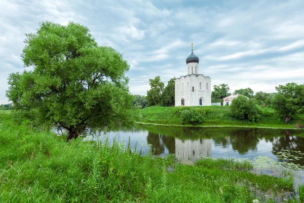 Church of the Intercession on the Nerl (1165), UNESCO heritage s — Stock Photo, Image