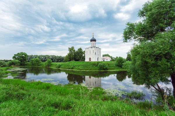 Church of the Intercession on the Nerl (1165), UNESCO heritage s — Stock Photo, Image