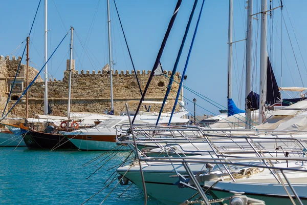 Heraklion přístav a pevnost, Kréta — Stock fotografie