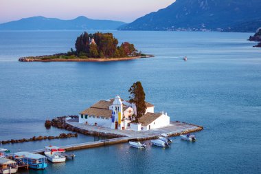 gün batımı sahne vlacherna Manastırı, Vigla, corfu, Yunanistan
