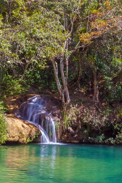Şelalenin topes de collantes, Küba