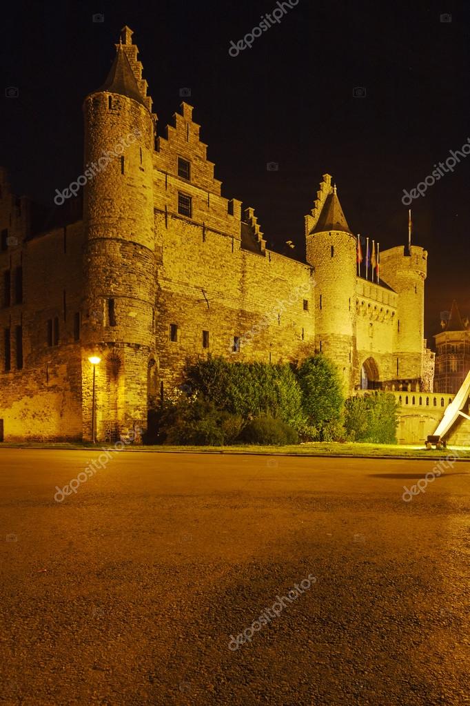 Medieval Castle Het Steen, Озил, Бельгия — Стоковое фото ...