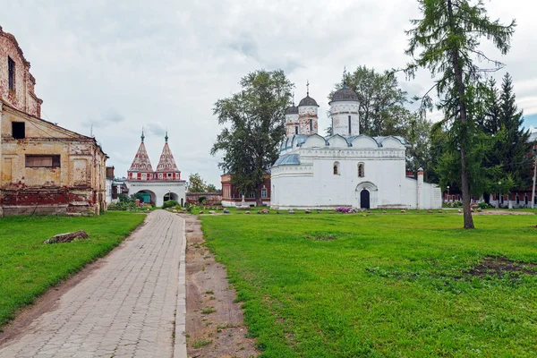 Mosteiro rizpolozhensky em suzdal — Fotografia de Stock