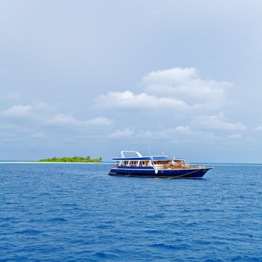 Safari tekne ve tropikal ada, Maldivler