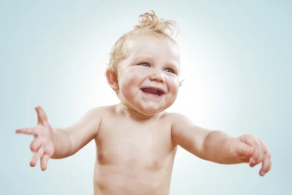 Schattig klein babymeisje lachen — Stockfoto