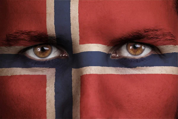 Sueco, bandera sueca pintada en la cara del joven —  Fotos de Stock