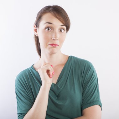 kadın sürpriz yüz ifadesi ile