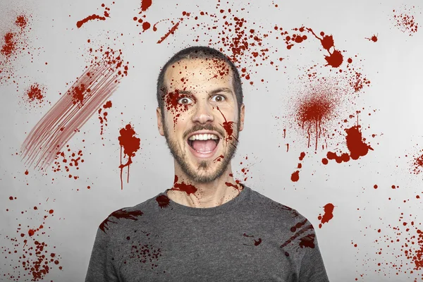 Homem louco coberto de sangue — Fotografia de Stock