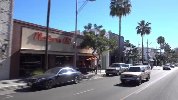 Το αυτοκίνητο Beverly καταστήματα πλάνο για την ίδρυση — Αρχείο Βίντεο
