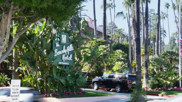 Beverly Hills Hotel Entrance Etablering av Skudd – stockvideo