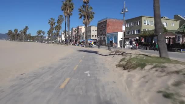 Pov Radfahren am venezianischen Strand — Stockvideo