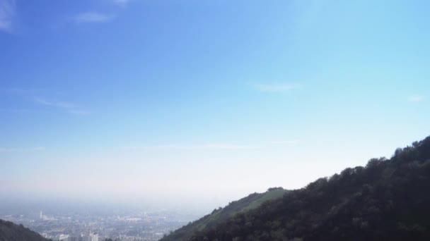 Runyon Canyon Establishing Shot — Stockvideo