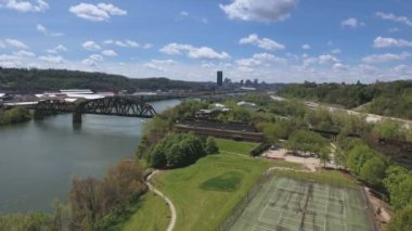 Pittsburgh Skyline havadan görünümü