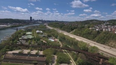 Yavaş hareket hava görünümünü Pittsburgh manzarası