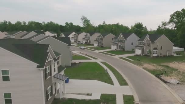 Langzaam bewegende luchtfoto Ohio Nighborhood — Stockvideo