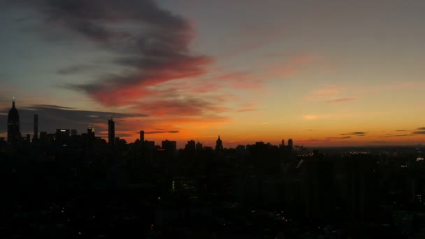 Ночь к дню Timelapse над центром Манхэттена — стоковое видео