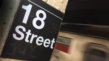 Metro tren yaklaşımlar 18 sokak platformu