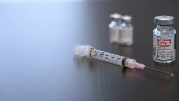 Por Volta Março 2021 Boneco Deslizante Frasco Para Injetáveis Vacinação — Vídeo de Stock