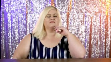 Bir kadın realite şovu jürisinin 