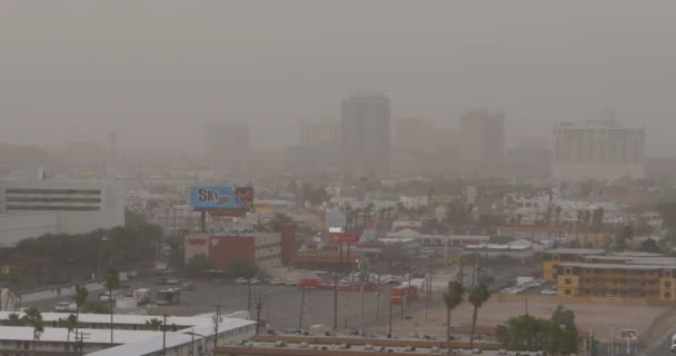 A time lapse view of a dust storm hitting in Los Angeles. — Stock Video