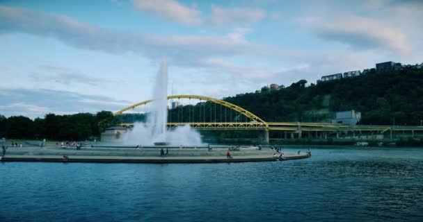 Fontana iconica al The Point nel centro di Pittsburgh, PA — Video Stock