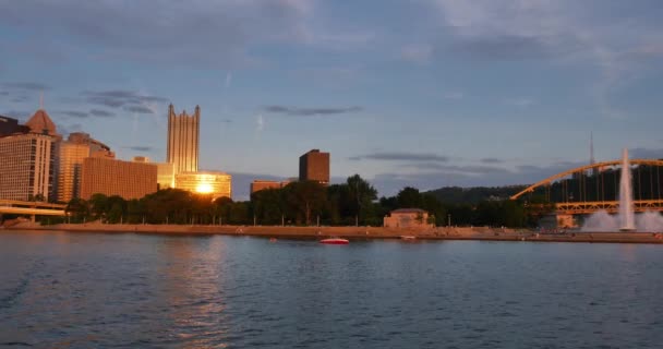 匹兹堡，宾夕法尼亚州的天际线 — 图库视频影像