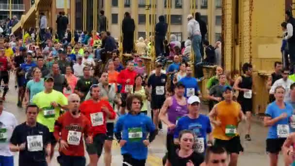 4 k Pittsburgh maratonistas 4275 — Vídeo de Stock