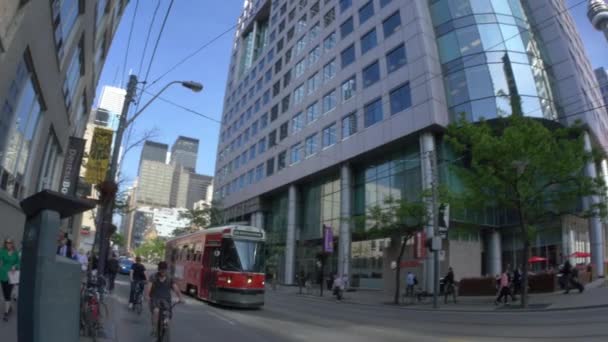 4K Toronto Trolley și CN Tower — Videoclip de stoc