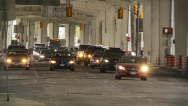 4k bezet Toronto Traffic — Stockvideo