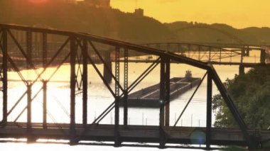 Monongahela River 4 k teknede