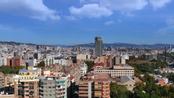 Barcelona desde lo alto de la colina de Montjujalá — Vídeos de Stock