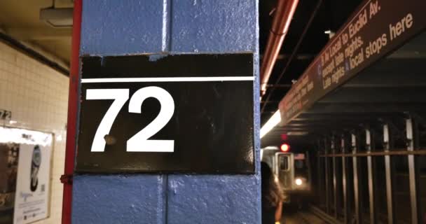 Metro station 4k Manhattan 72nd Street — Stockvideo