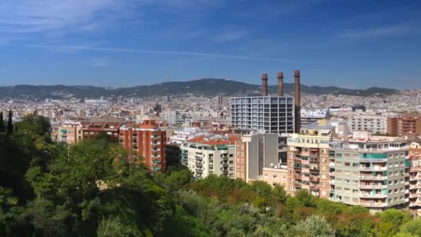 Una vista aérea de Barcelona — Vídeos de Stock
