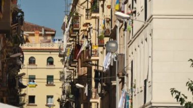 İspanyol tarzı konut binası,